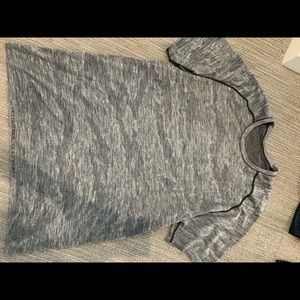 Lululemon short sleeve workout shirt